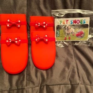 Silicone water proof 4 piece pet shoes